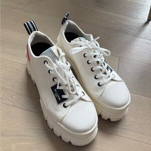 Palladium Revolt Lo Tx White Platform Shoes (Women’s Size 7)